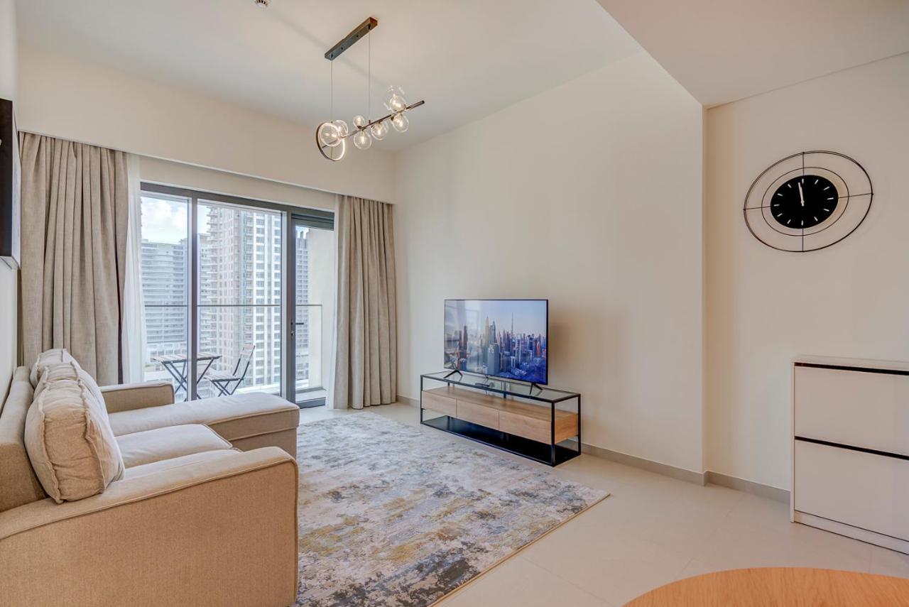 Mira Homes - Lovely 1 Bedroom In Downtown Apartment