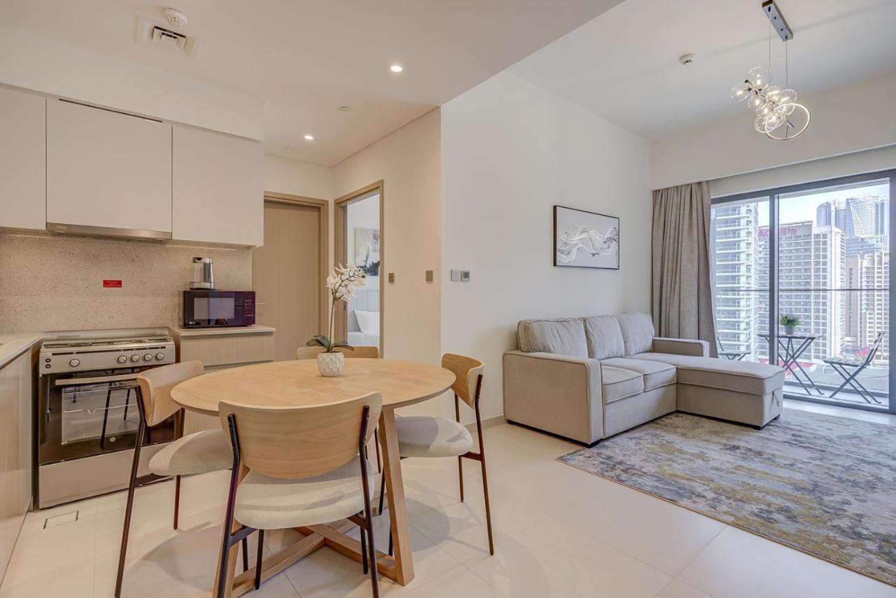 Apartment Mira Homes - Lovely 1 Bedroom In Downtown