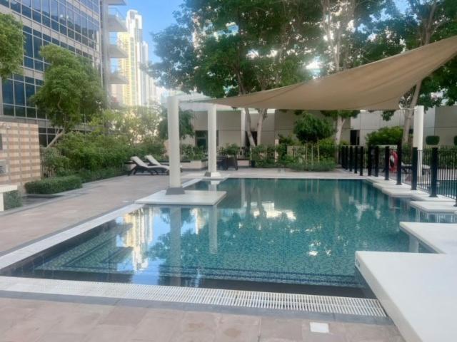 Apartment Chic Park At Mall With Pool, Gym, Squash Courts, Games & Mini Theatre! *