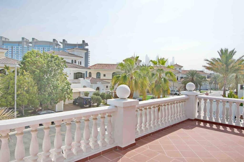 Stunnin Manresa With Private Beach & Pool On Palm Island Dubai