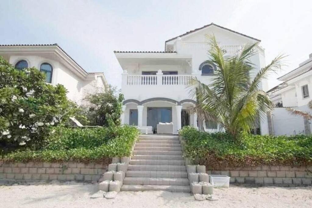 Stunnin Manresa With Private Beach & Pool On Palm Island Dubai