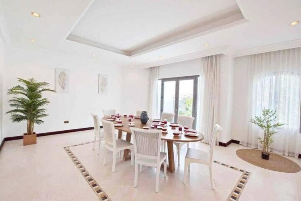Villa Stunnin Manresa With Private Beach & Pool On Palm Island