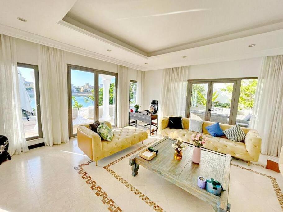 Stunnin Manresa With Private Beach & Pool On Palm Island Villa Dubai