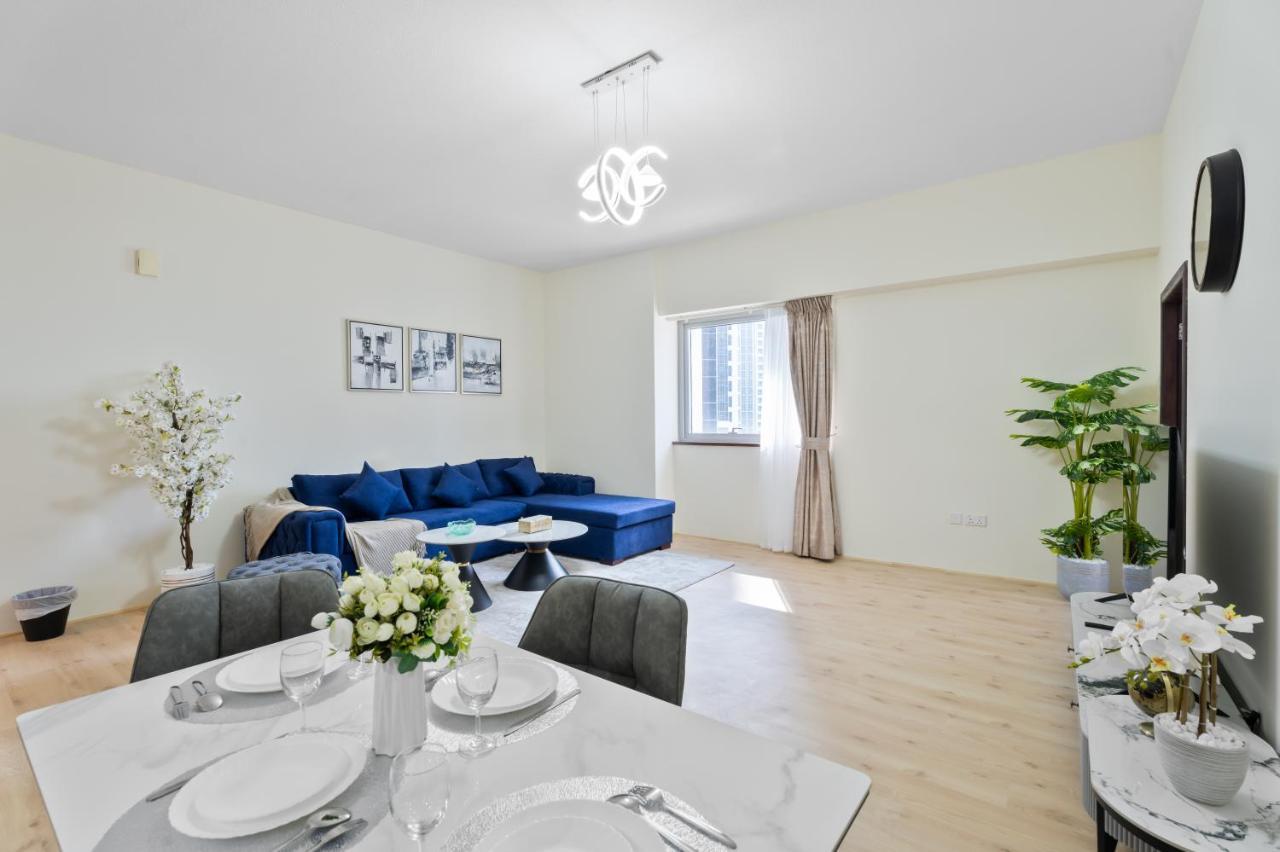 Aliving-luxury 1br In Executive Tower Business Bay Dubai
