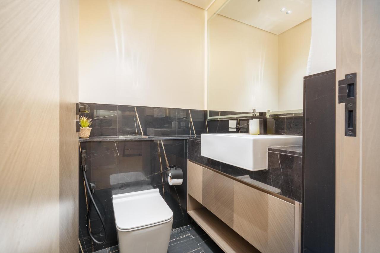 Elegant Treat With Burj Khalifa View By Suiteable Apartment *