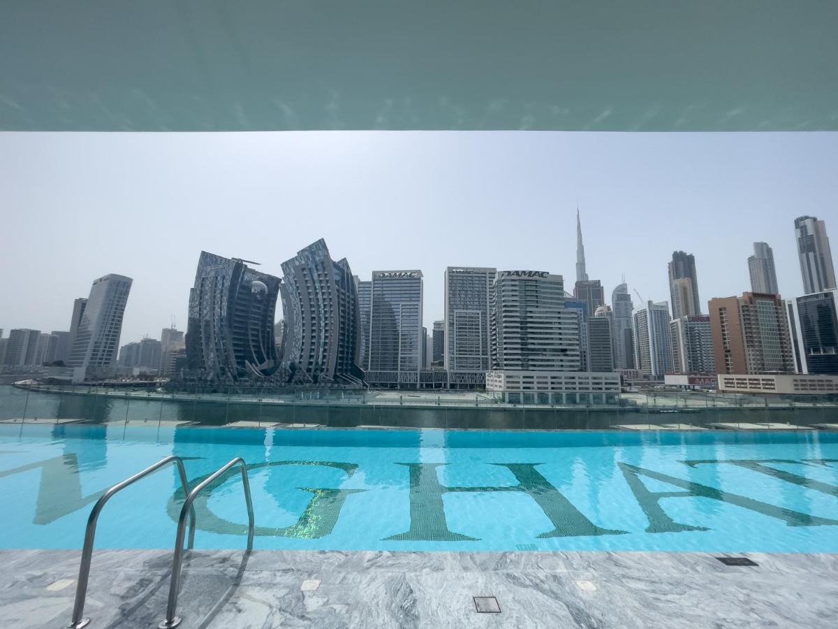 Elegant Treat With Burj Khalifa View By Suiteable Dubai