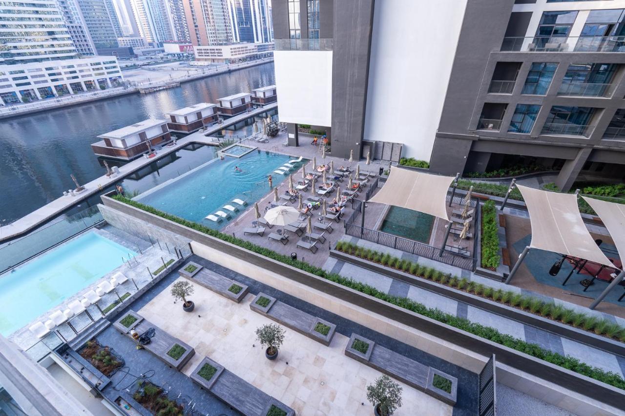 Elegant Treat With Burj Khalifa View By Suiteable Apartment *