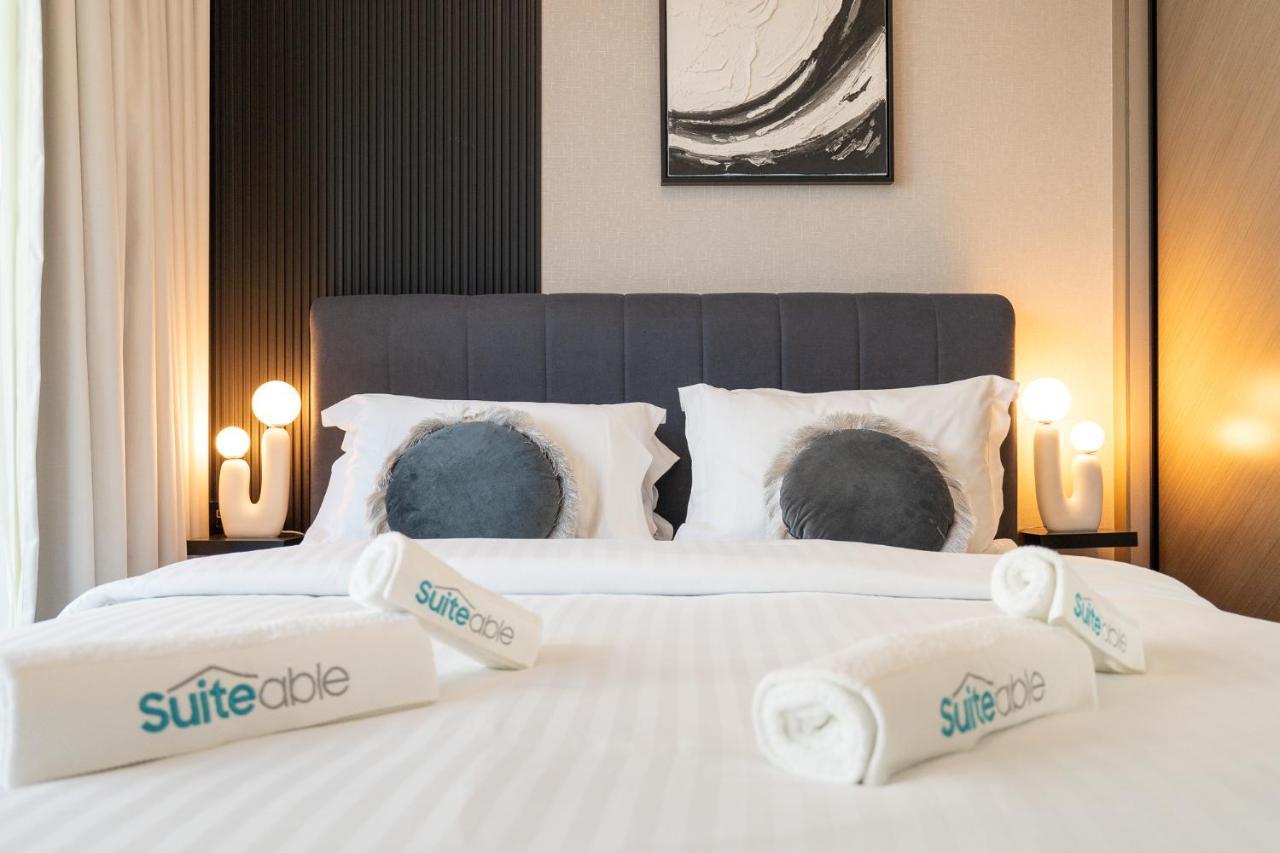 Apartment Elegant Treat With Burj Khalifa View By Suiteable