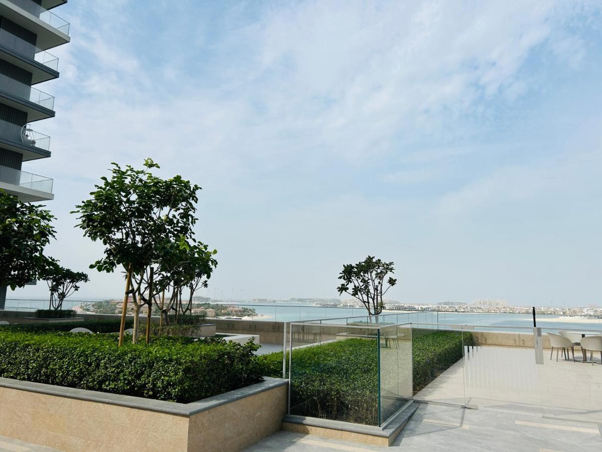 Stonetree - Luxurious With Private Access Apartment