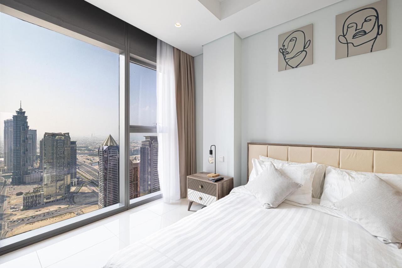 Highest Infinity Pool Burj Khalifa View By Ndp Rent