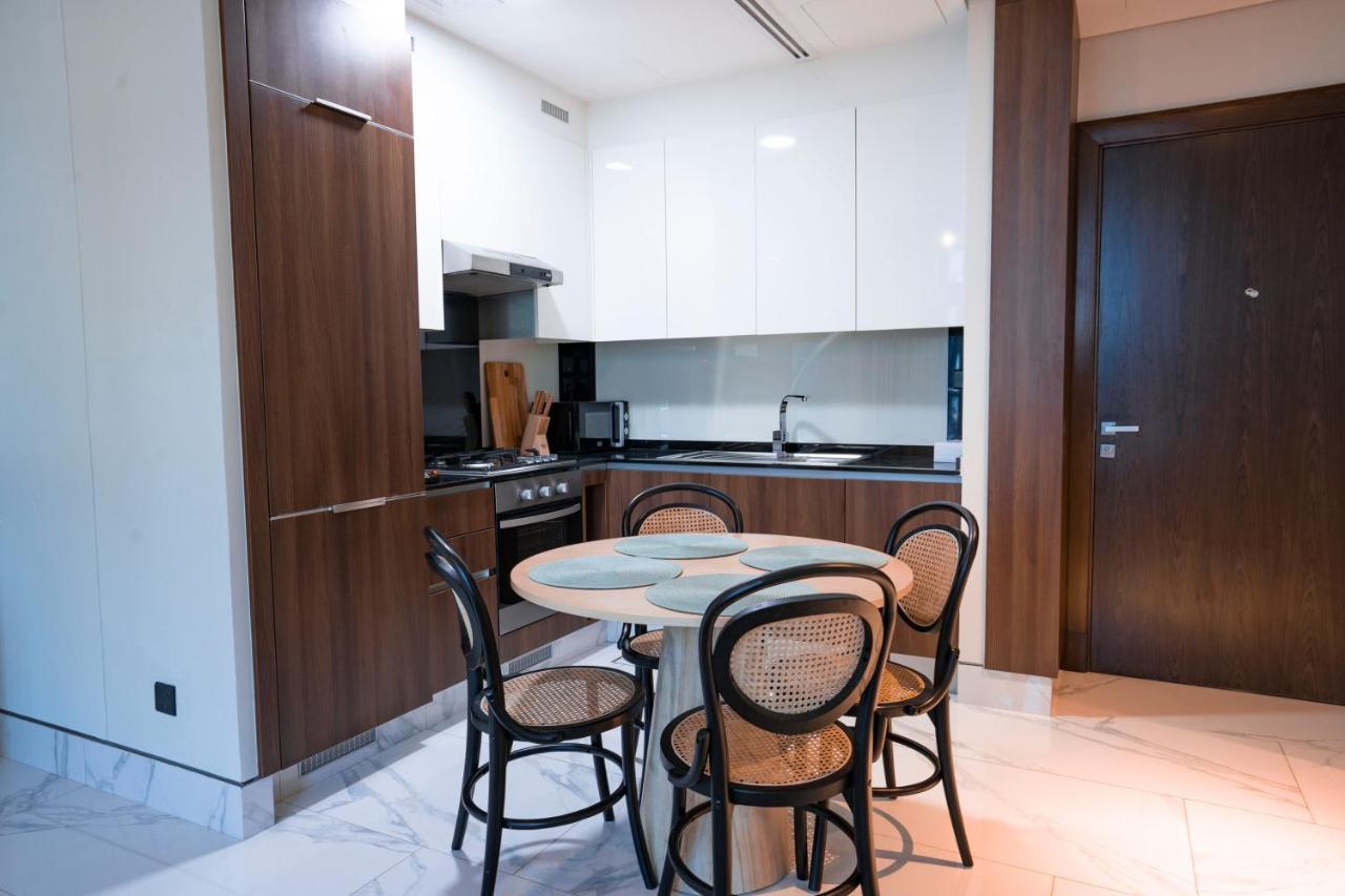 Elegant 1 Bedroom In J One