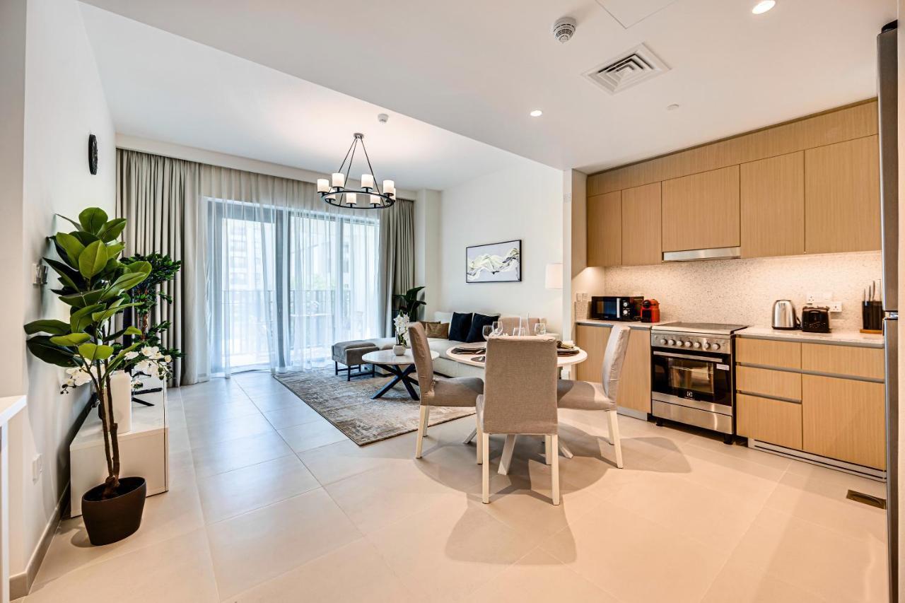 In Surf At Creek With Private Lagoon Access Apartment Dubai
