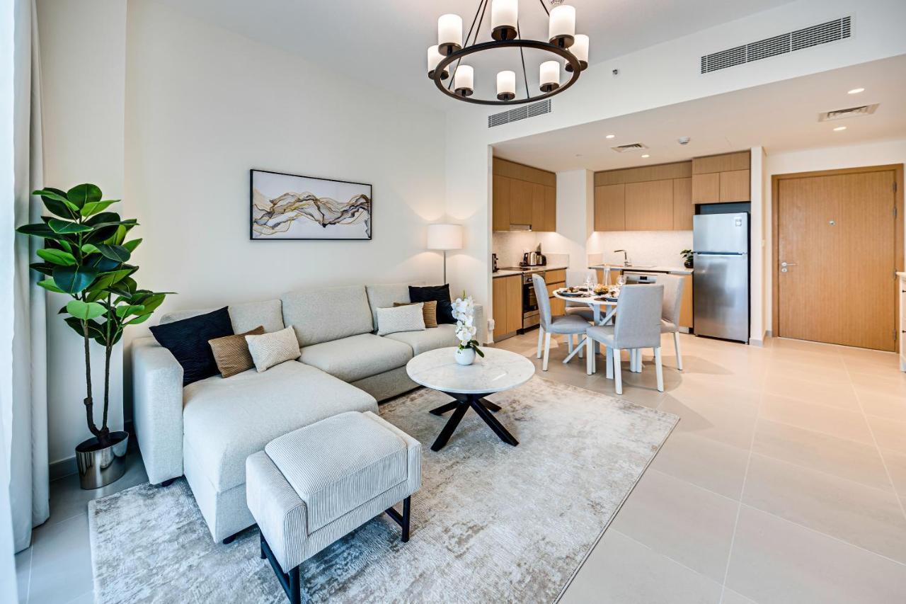 Apartment In Surf At Creek With Private Lagoon Access *