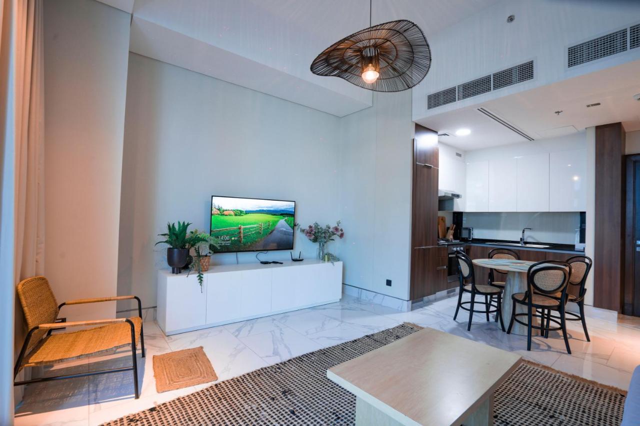 Elegant 1 Bedroom In J One *