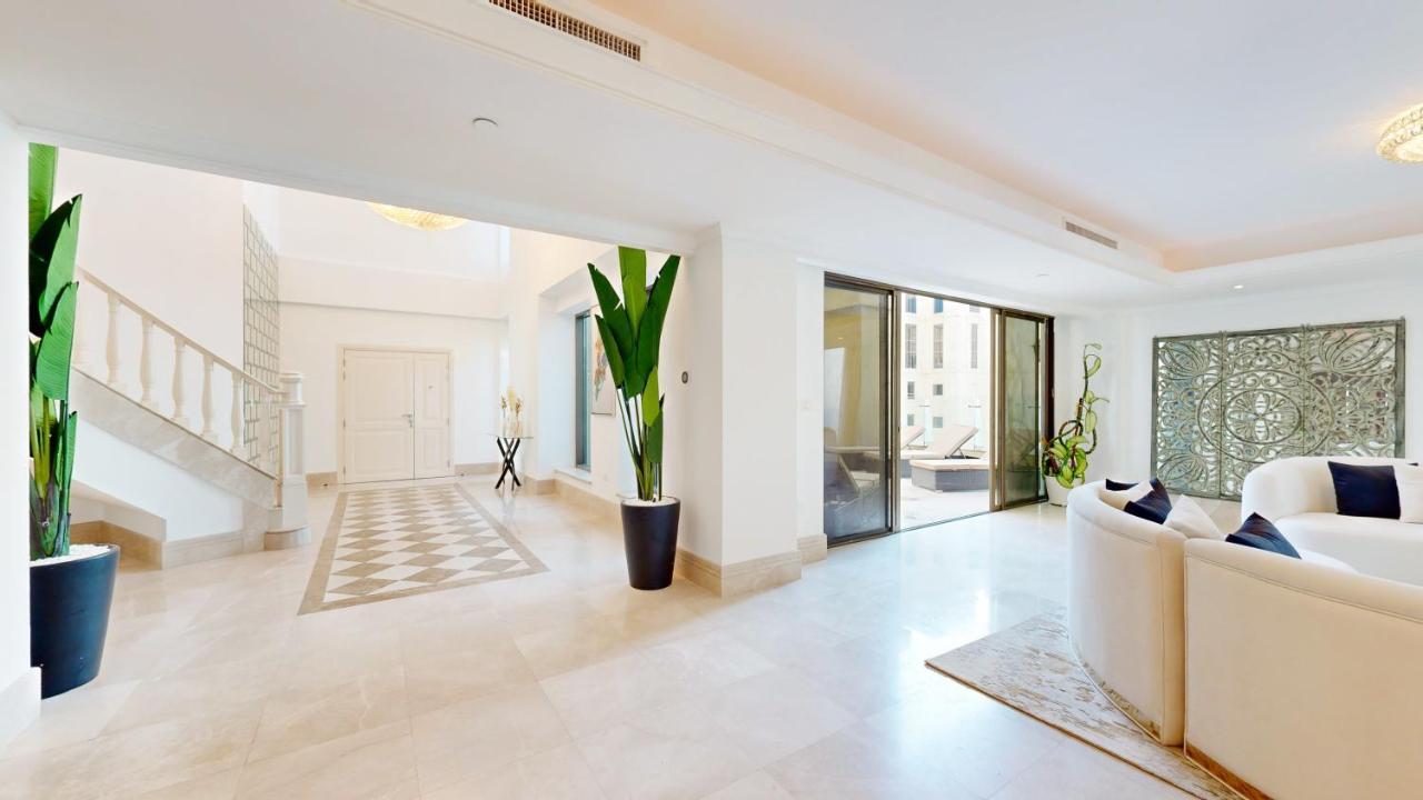 Apartment Huge Penthouse With Yacht Included And Private Pool!!! Dubai
