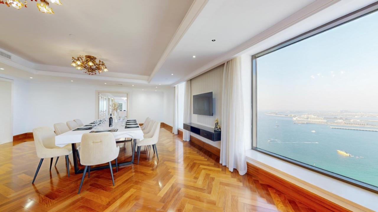 Huge Penthouse With Yacht Included And Private Pool!!! Apartment