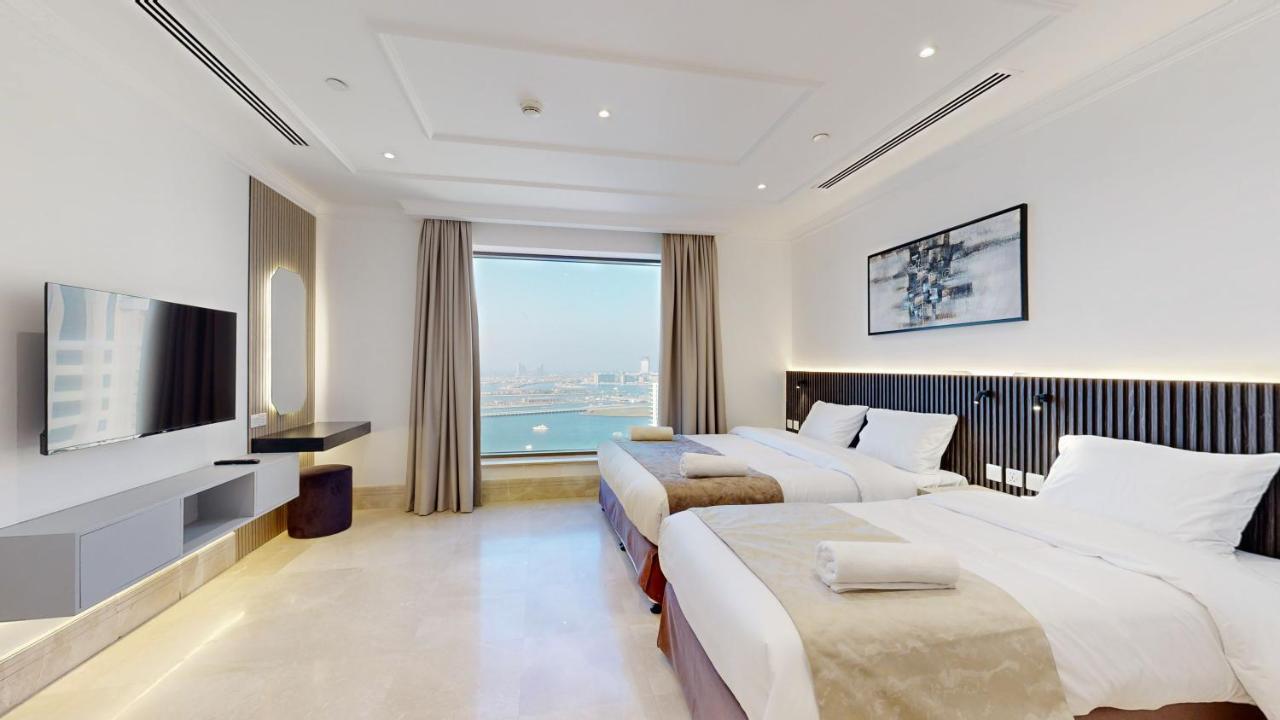 Huge Penthouse With Yacht Included And Private Pool!!! *
