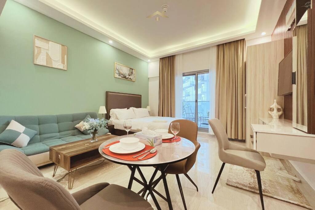 Grand - Elite Business Bay * Dubai