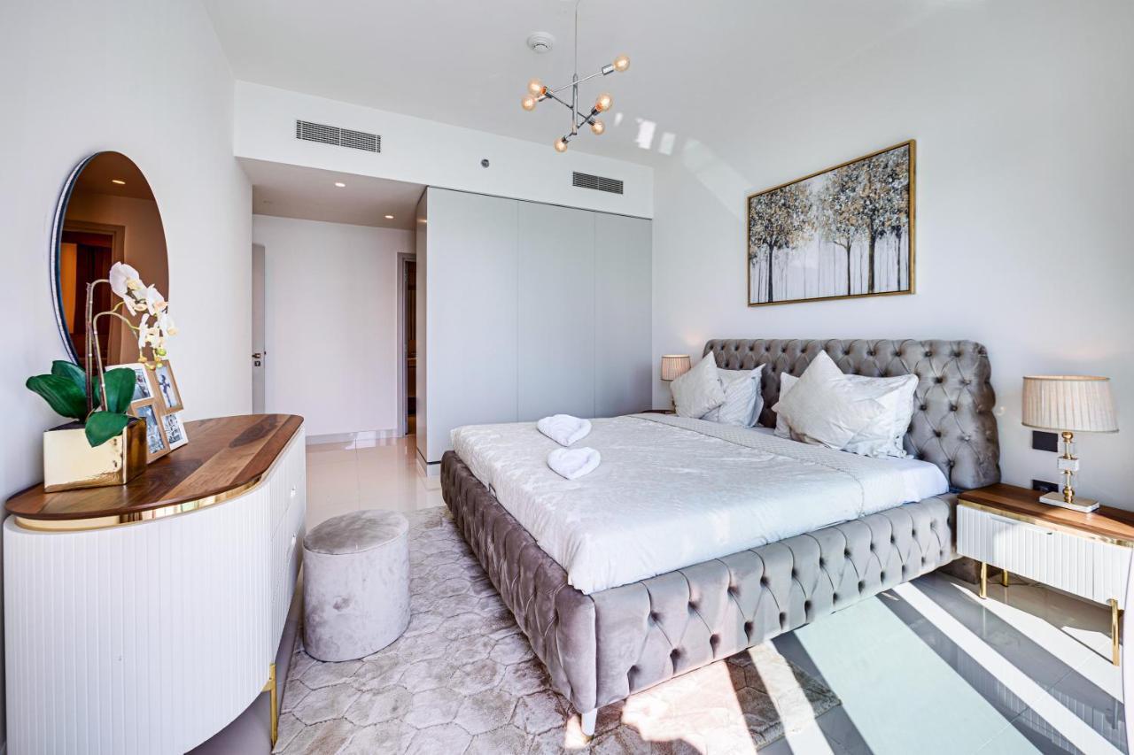 Emaar Beachfront Sunrise Bay 2bdr * Dubai
