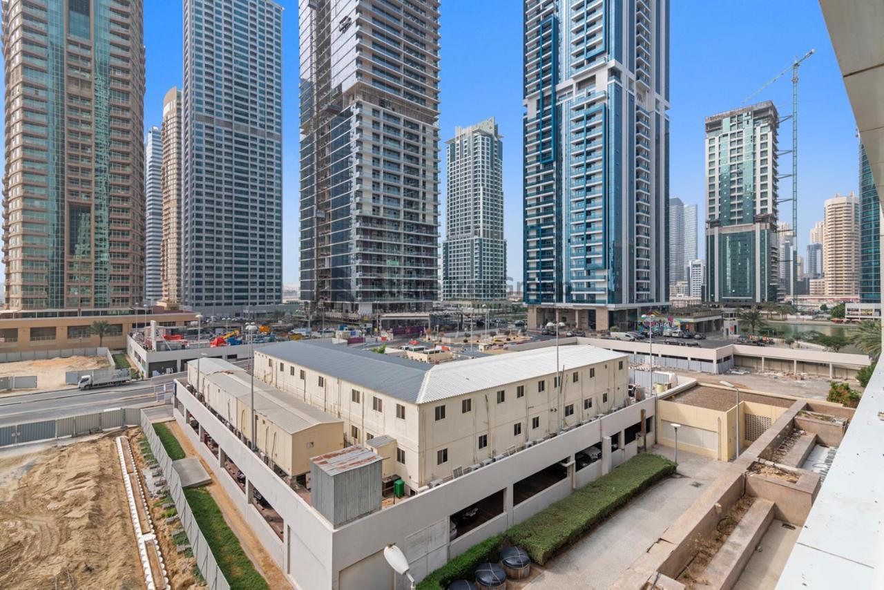 Stonetree - New In Jlt Apartment