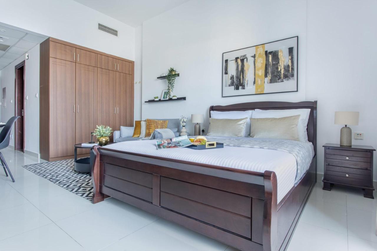 Frank Porter - Elite 5 Sports Apartment *
