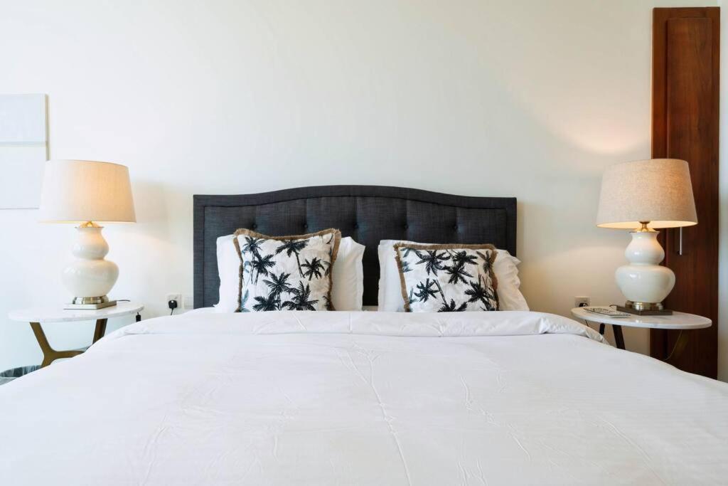 First Class 3br With Full Burj Khalifa And Fountain View Apartment Dubai