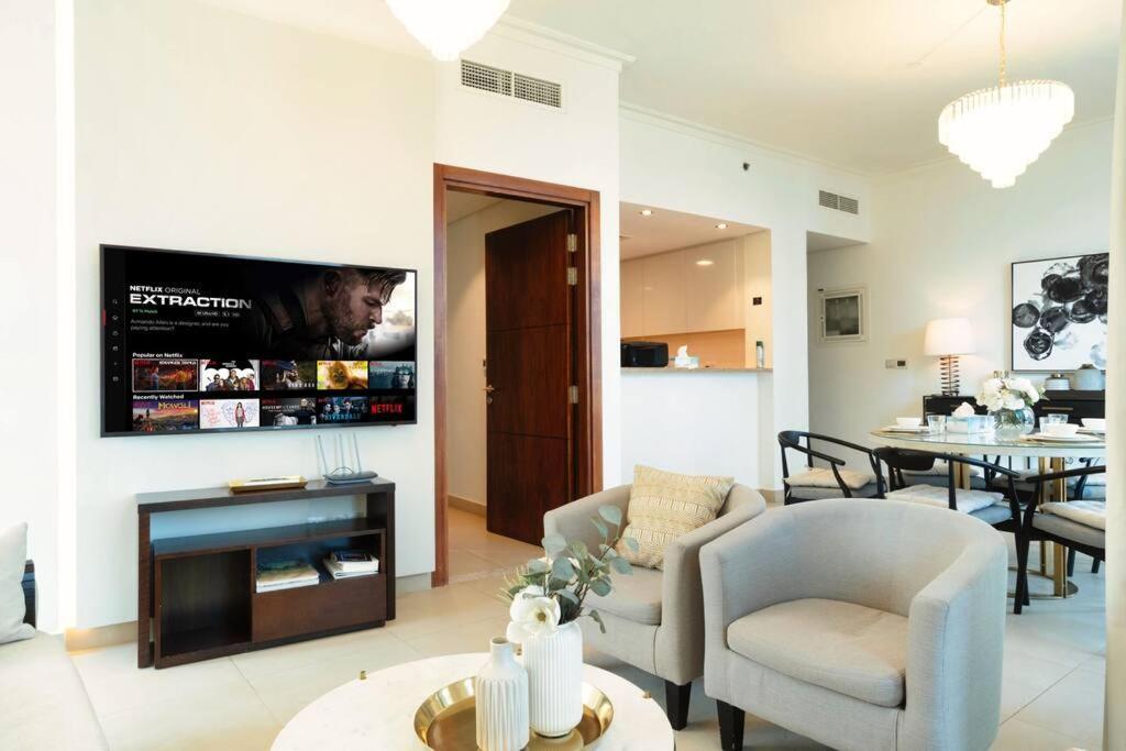 Apartment First Class 3br With Full Burj Khalifa And Fountain View
