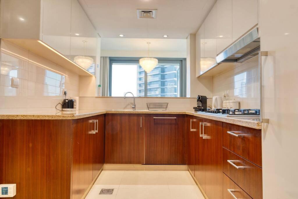 First Class 3br With Full Burj Khalifa And Fountain View Apartment