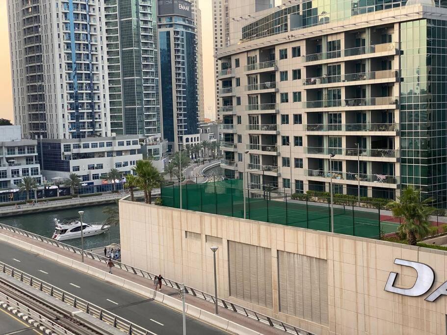 Stylish By & Metro In Marina Apartment Dubai
