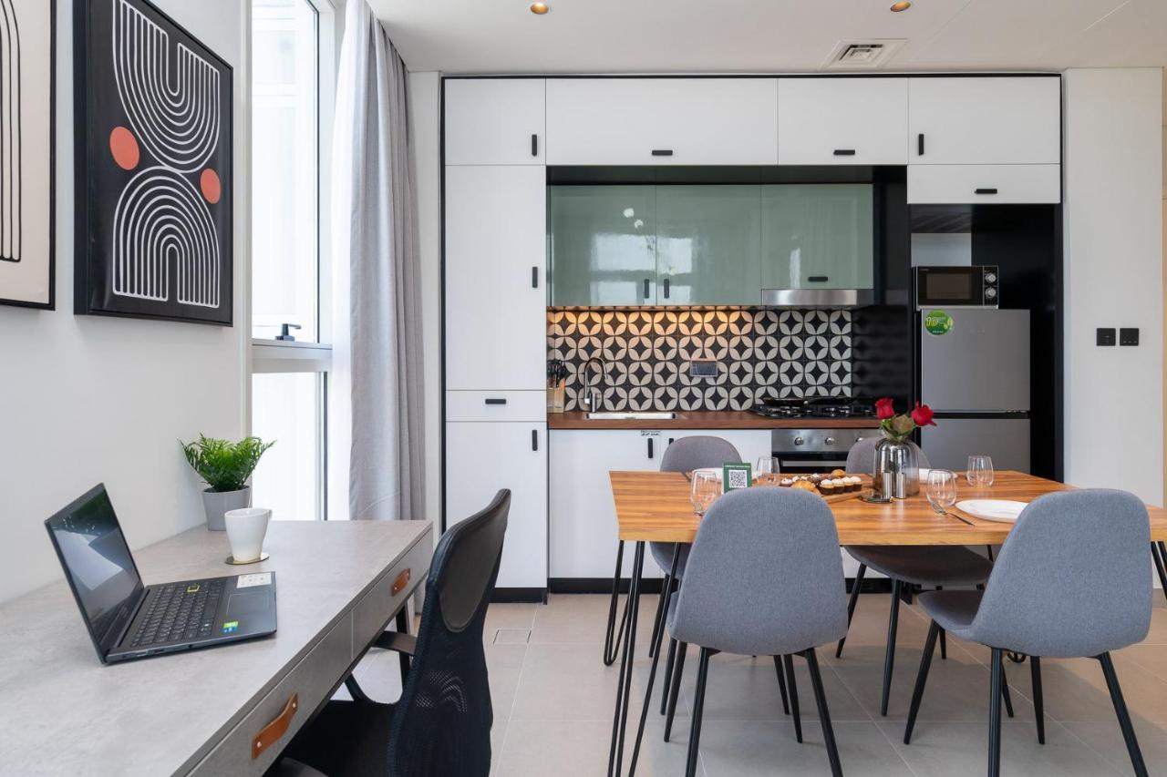 Modern 2 Bedroom Amazing Amenities And Location Dubai