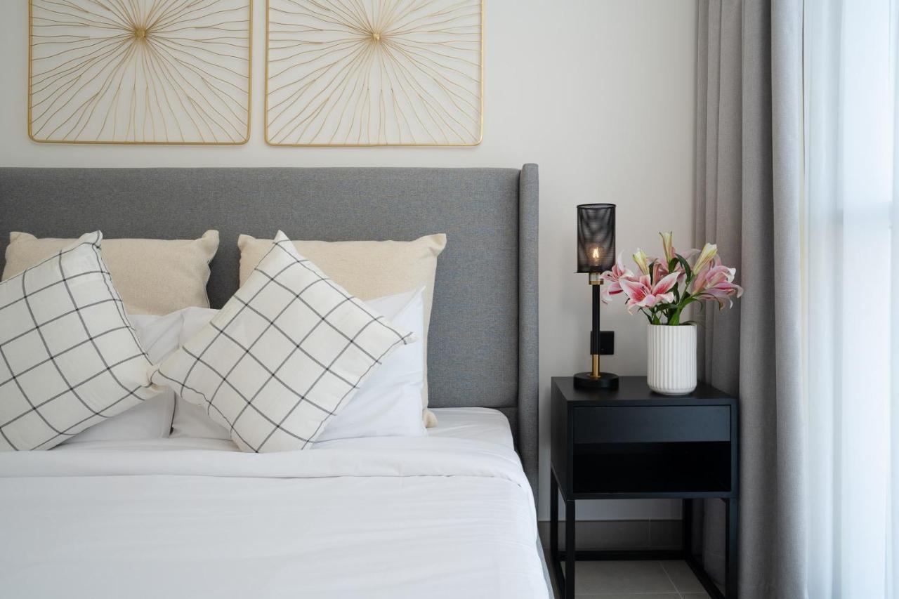 Modern 2 Bedroom Amazing Amenities And Location Apartment *