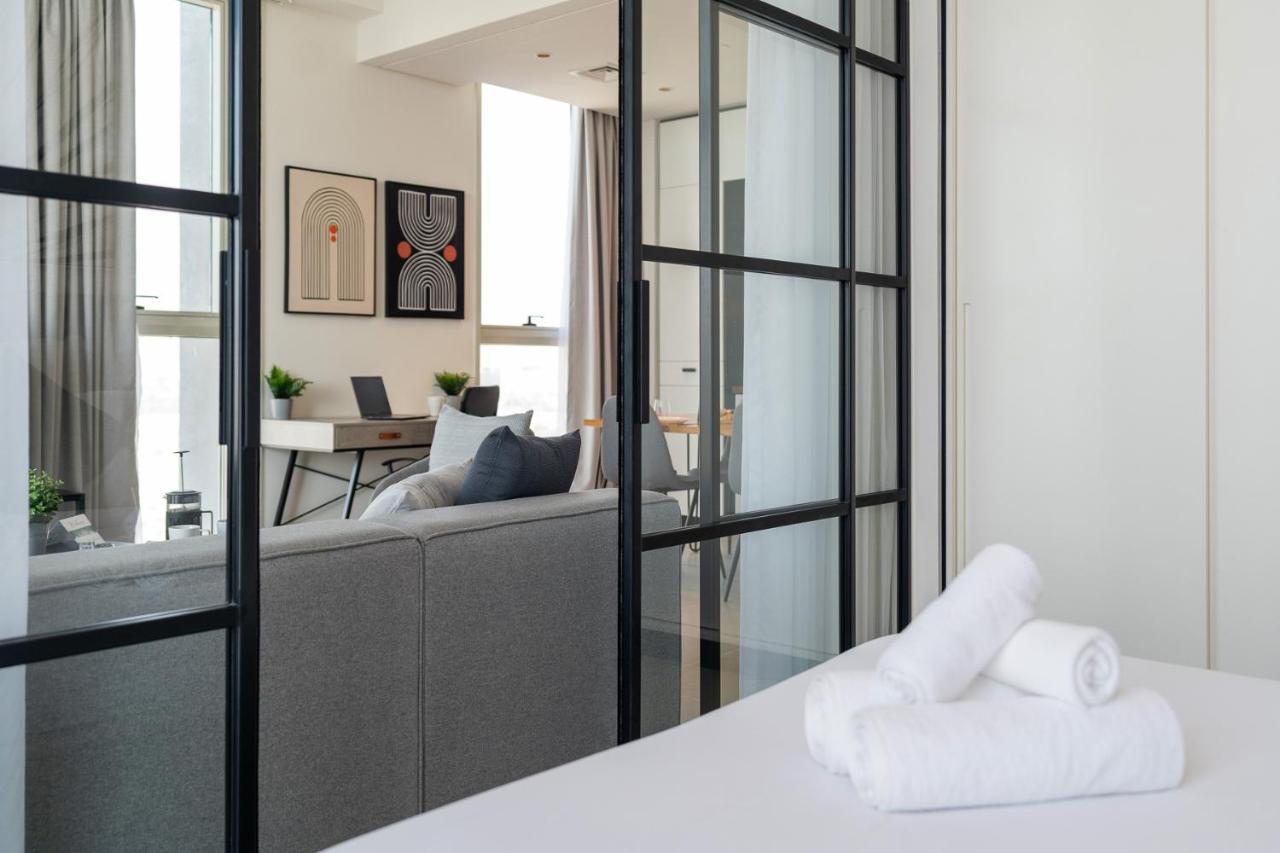 Modern 2 Bedroom Amazing Amenities And Location Apartment *