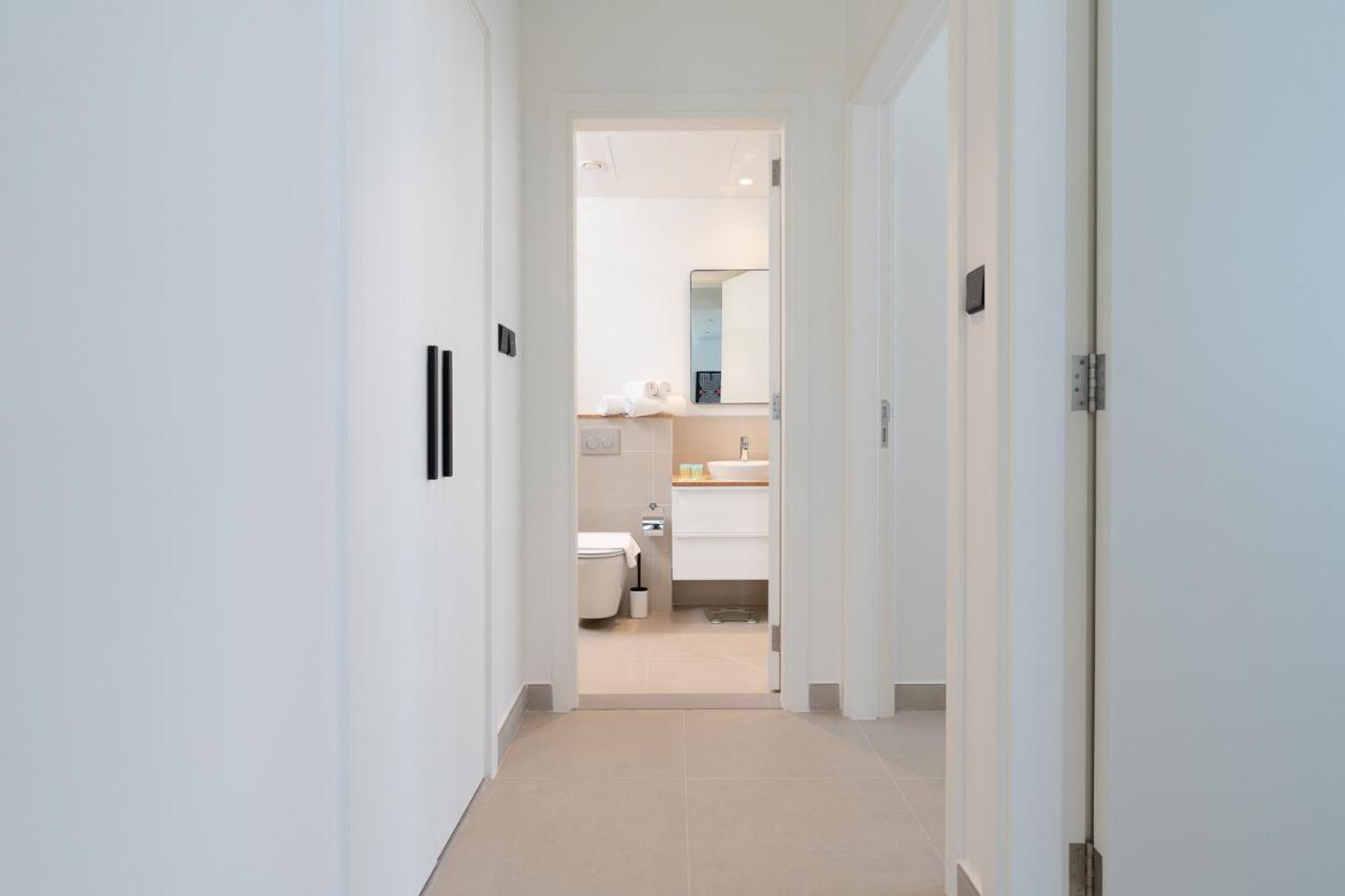 Modern 2 Bedroom Amazing Amenities And Location Apartment Dubai