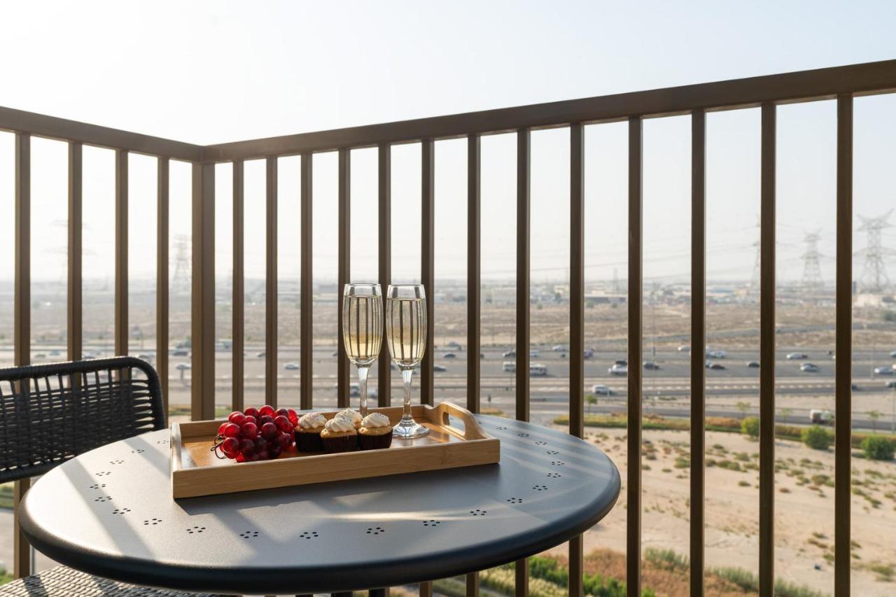 Modern 2 Bedroom Amazing Amenities And Location * Dubai