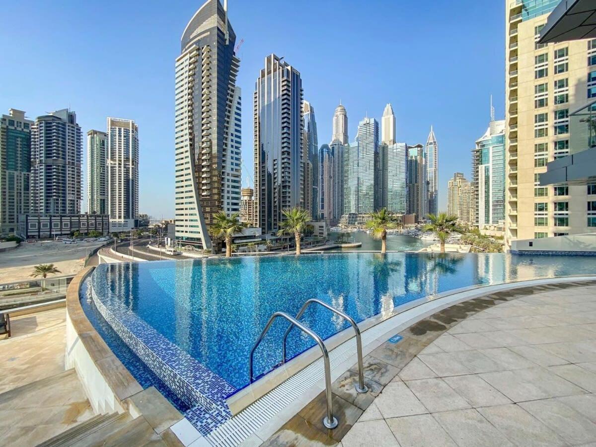 Silkhaus Ideal For Big Family, 5bdr With Private Roof Top Dubai