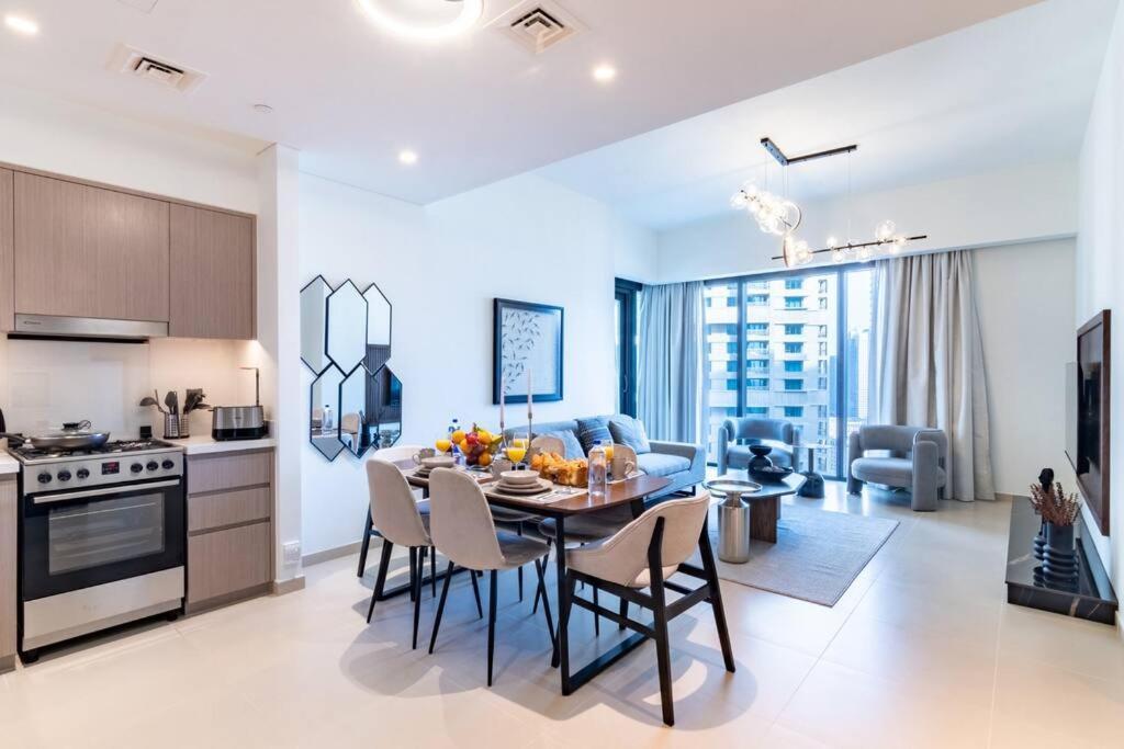 First Class 2br In The Heart Of Downtown * Dubai