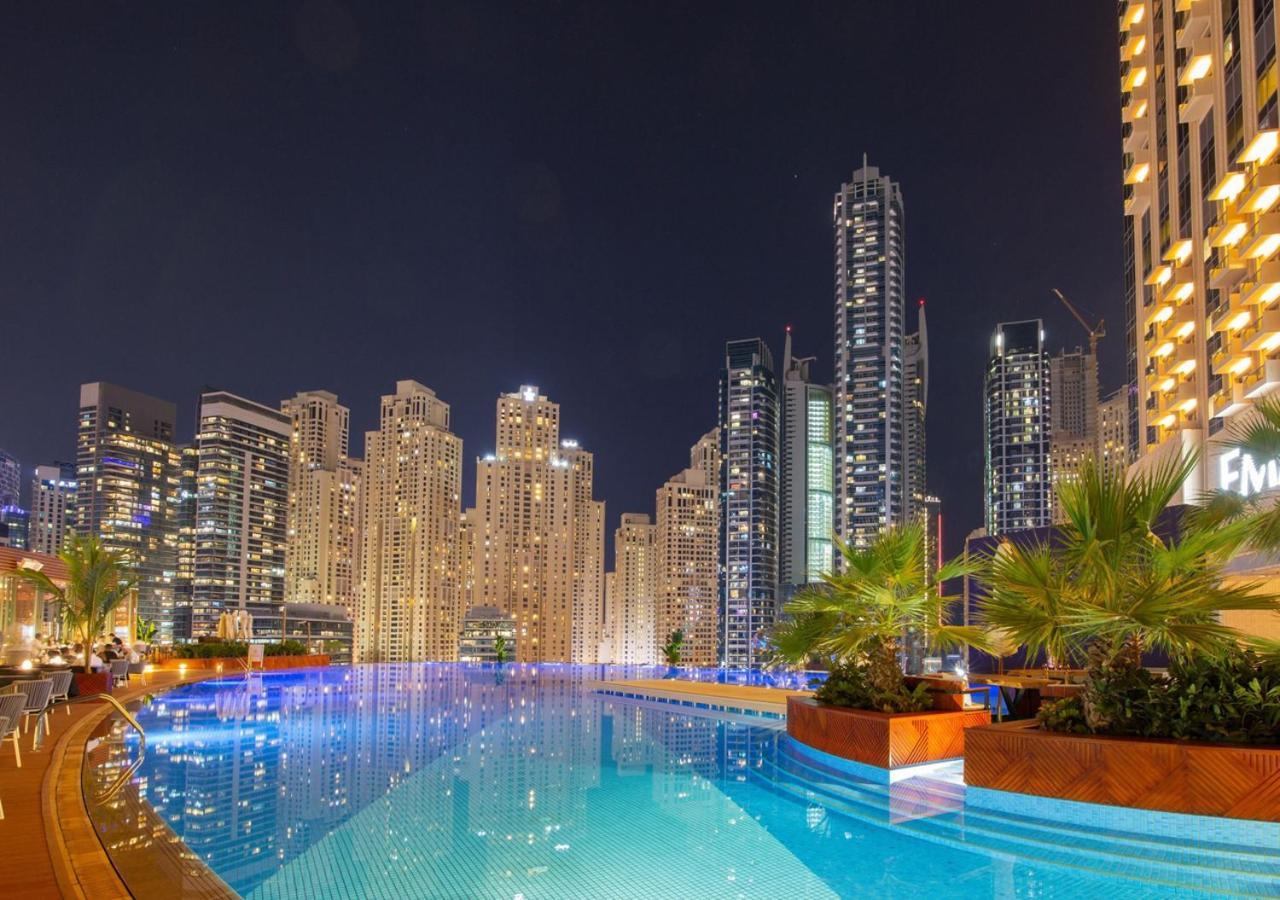 Jw Marriott Marina Residences, With Balcony Connected To Marina Mall *