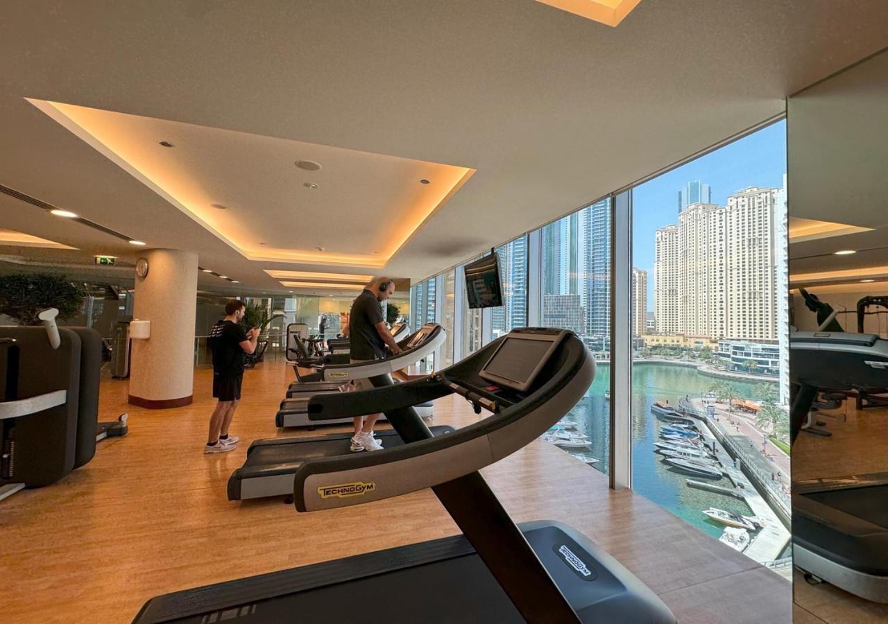 Jw Marriott Marina Residences, With Balcony Connected To Marina Mall