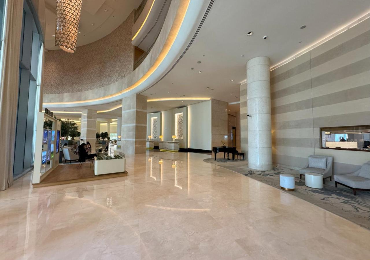 Jw Marriott Marina Residences, With Balcony Connected To Marina Mall