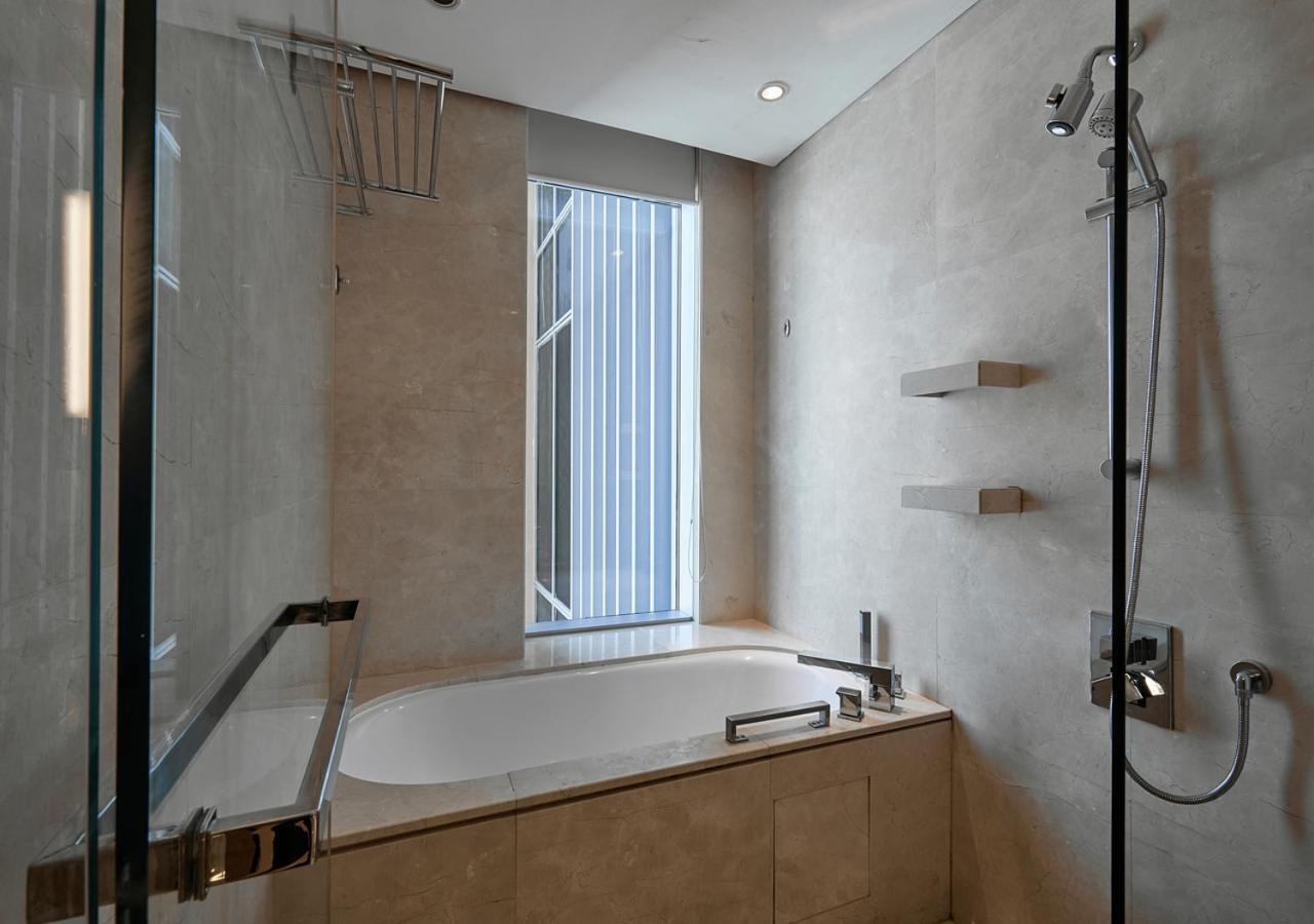 Jw Marriott Marina Residences, With Balcony Connected To Marina Mall Dubai