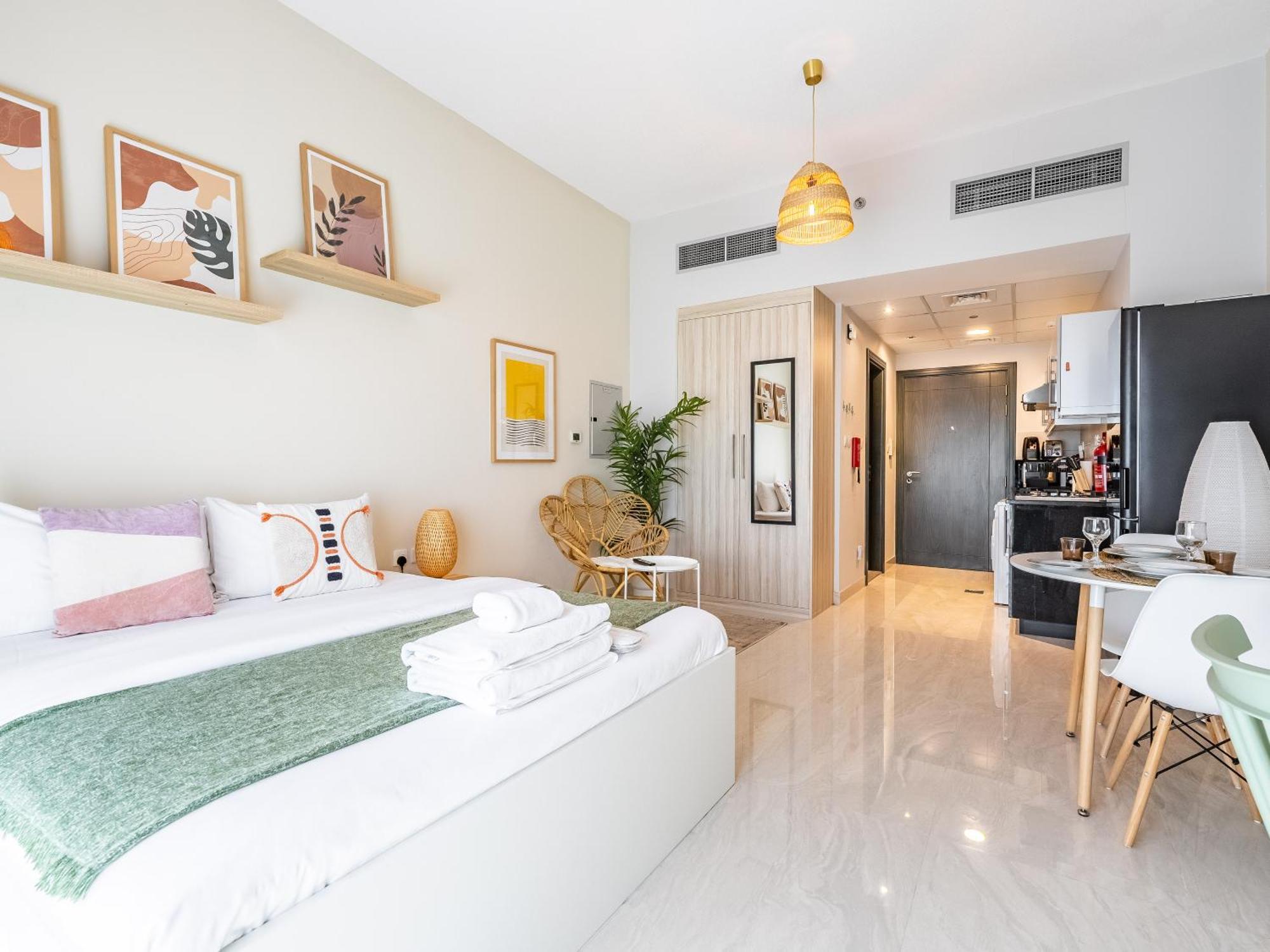 Charming Escape With Unobstructed View