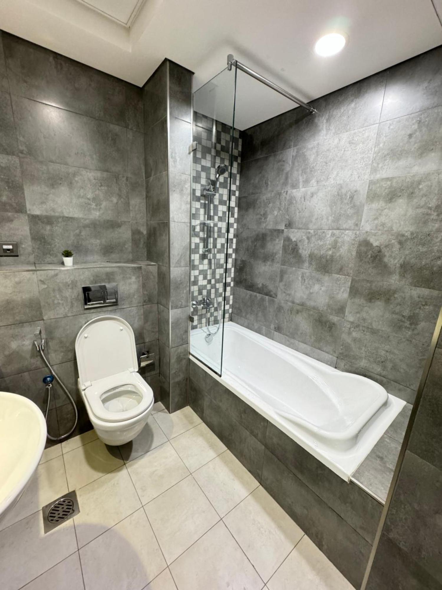 Homestay Shared Private In Downtown Business Bay Dubai