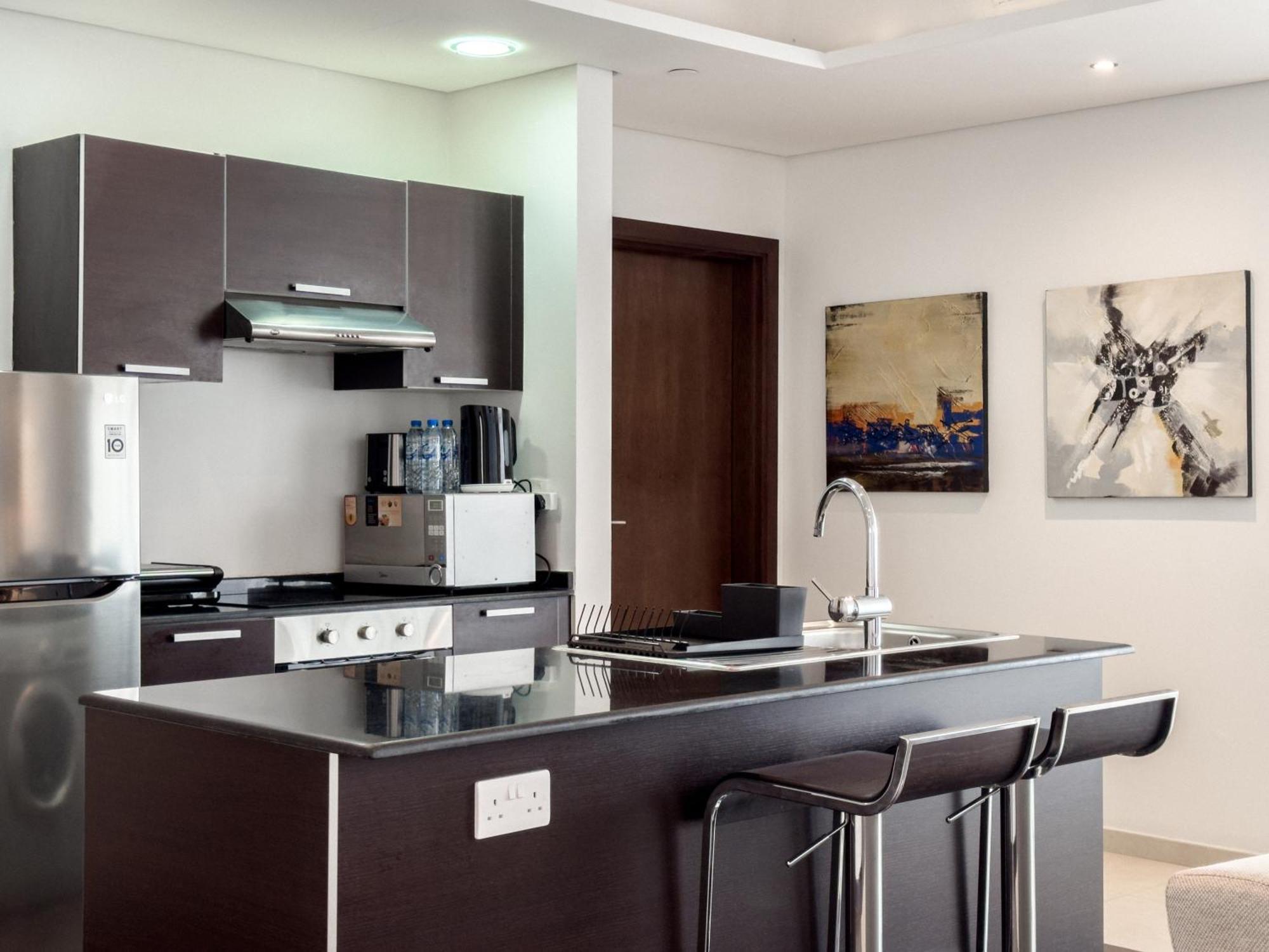 Sky-high 2-bdr Gem Sports Apartment Dubai