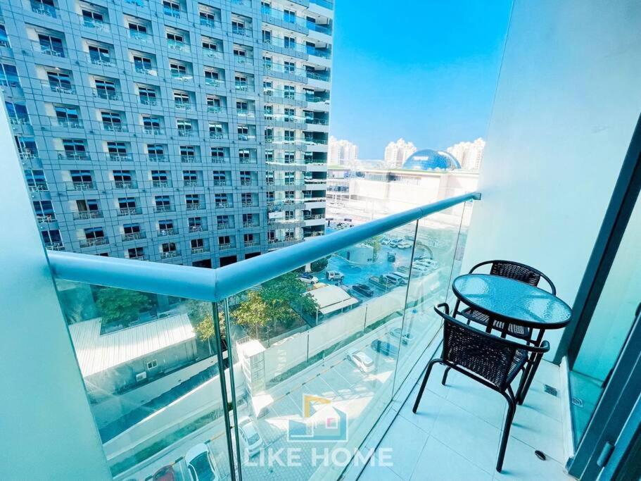 715 Seven Palm With Private Beach & Infinity Pool Apartment Dubai