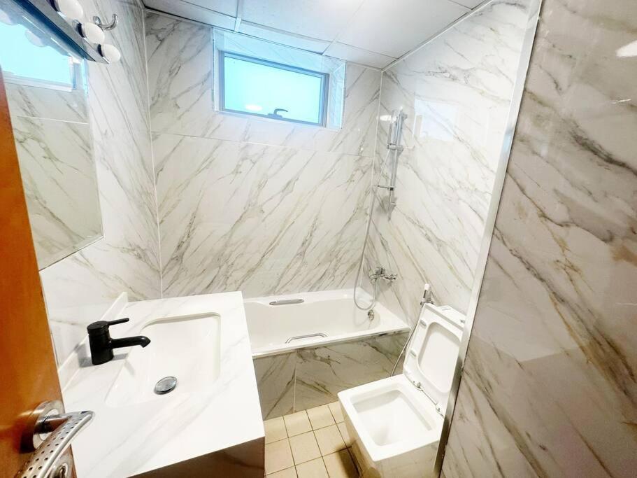 Lux 1br W Rooftop Pool In Marina Near Metro, Apartment
