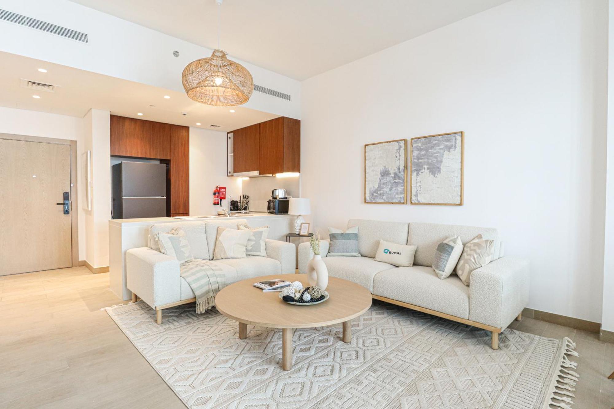 Higuests - Luxurious Boho 2br In La Apartment Dubai