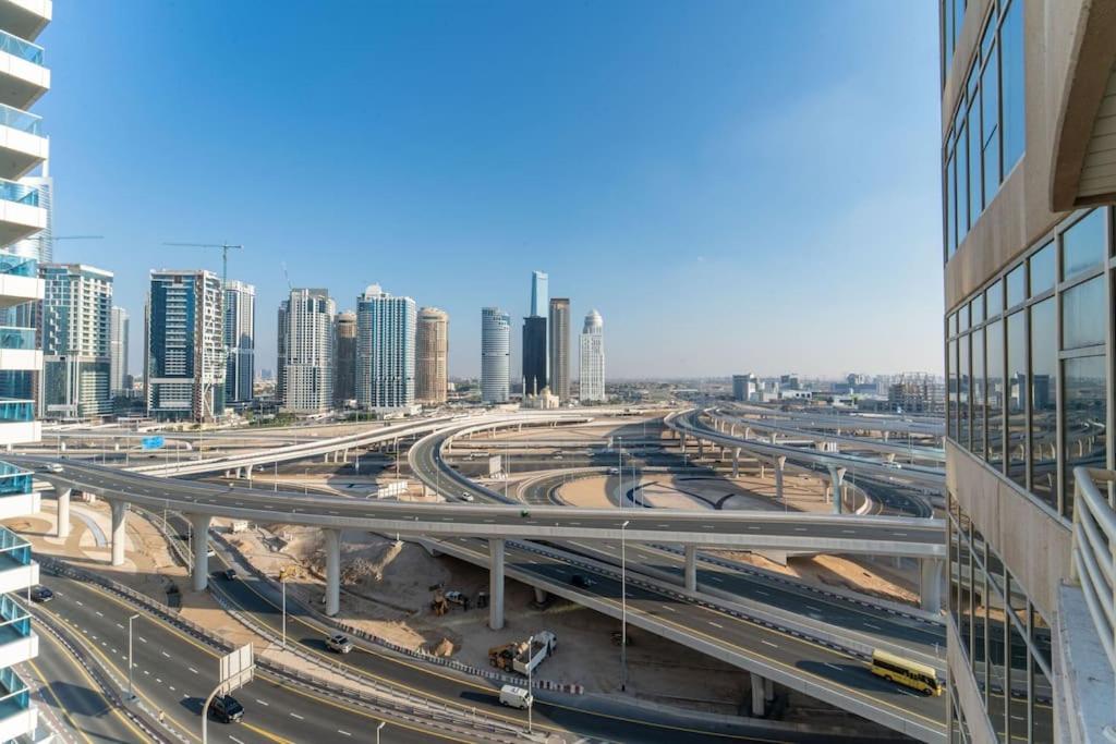 Sunset View 1br Near Beach,lake And Metro * Dubai