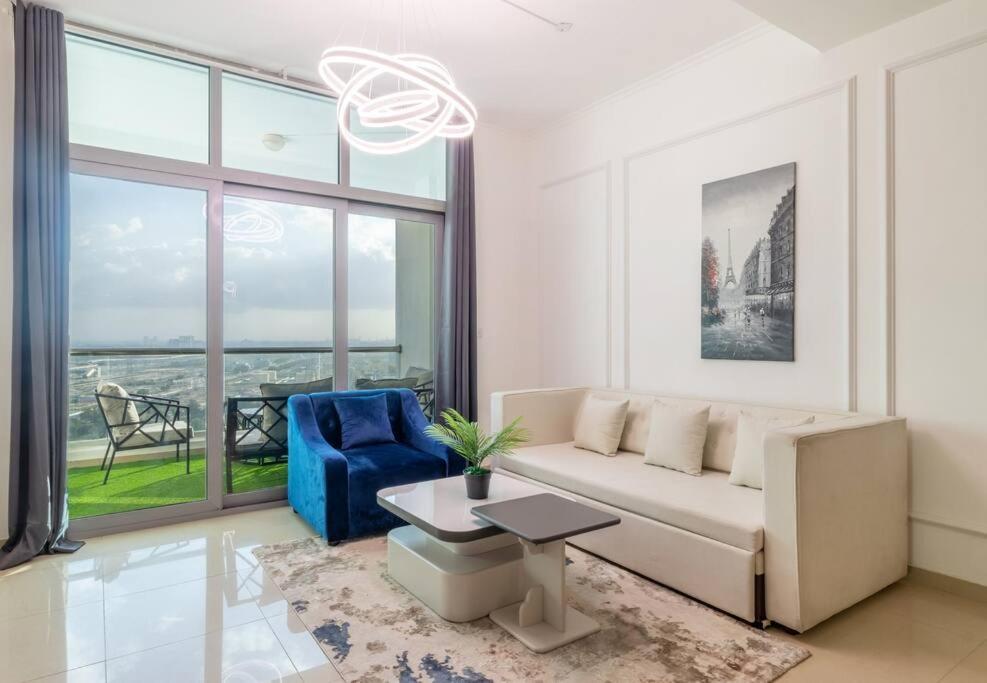 Luxe 3br In Marina Near Beach,metro,tram,24*7 Cafe Apartment Dubai