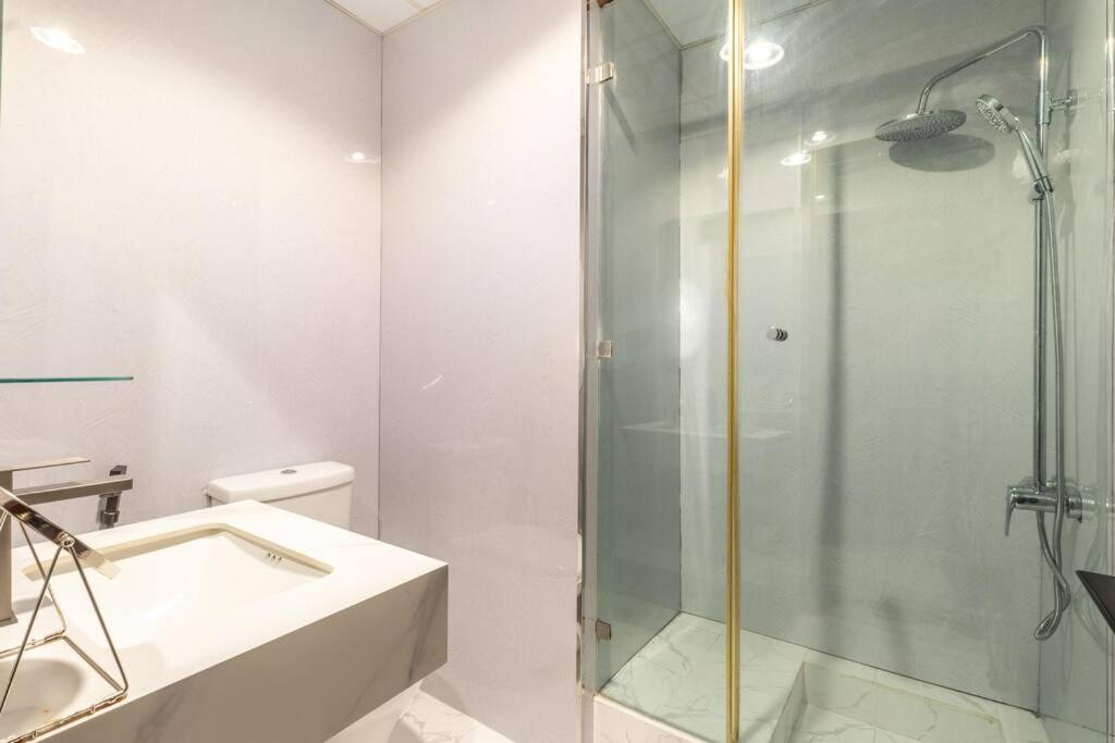 Luxe 3br In Marina Near Beach,metro,tram,24*7 Cafe Apartment Dubai