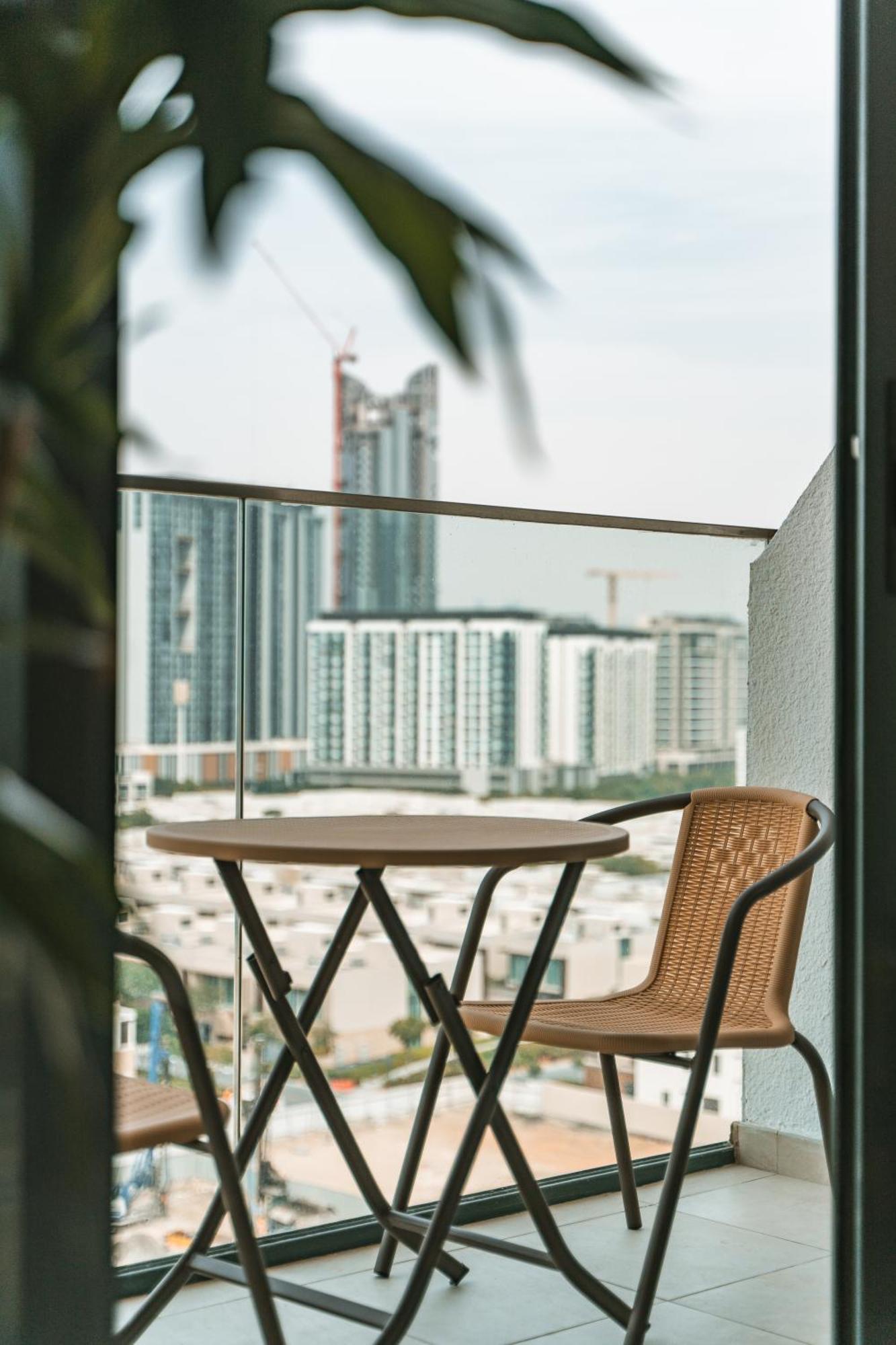 Wonderful With Balcony & Views Dubai